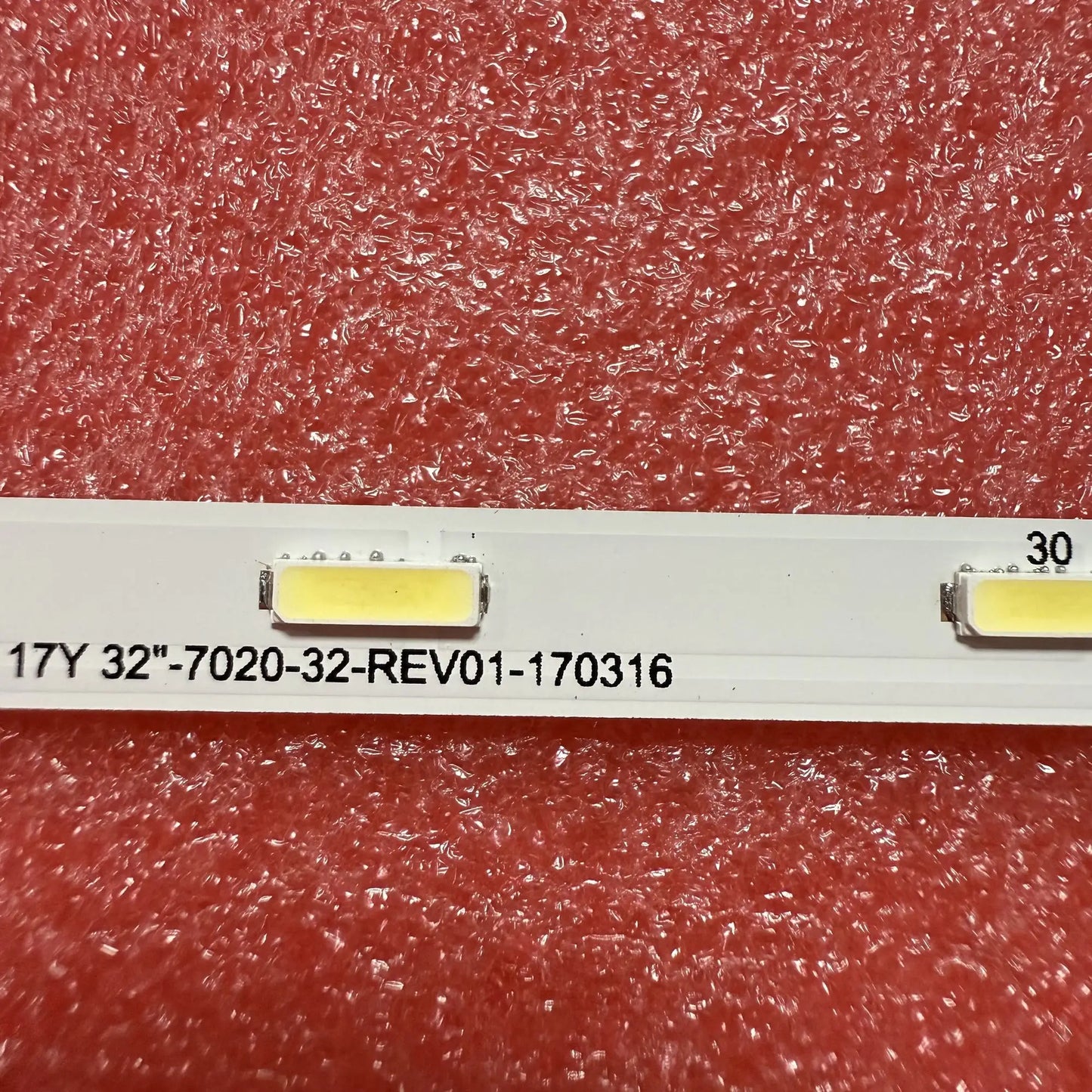 KDL-32WE610, KDL-32RE400, KDL-32WE613, KDL-32WE615, KDL-32RE403 BANDE LED