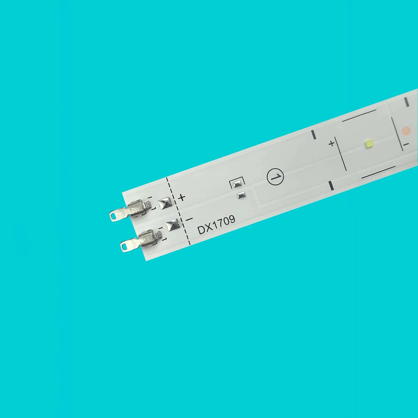 TNPA6354 TX-65EX600E TX-65EX610E TX-65FXW654 KIT 32PCS BANDES LED