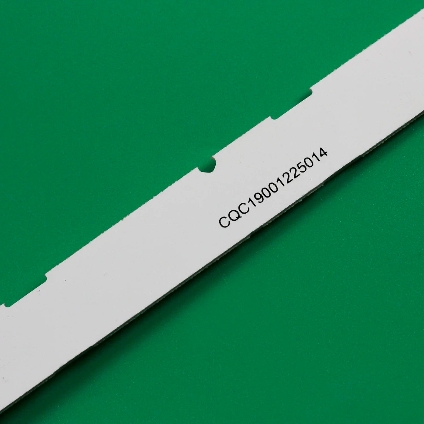 0064001827 - CQC19001225014 Bande LED Réfrigérateur Haier BCD-575WDBI