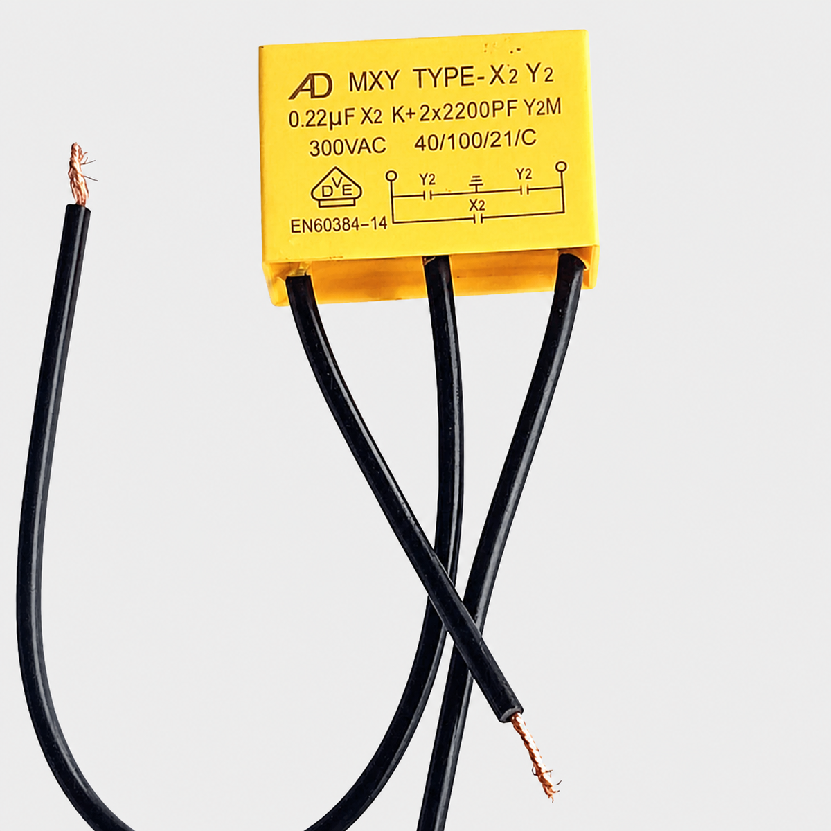 Condensateur AD MXY X2Y2 0.22µF + 2×2200pF 300VAC – antiparasite
