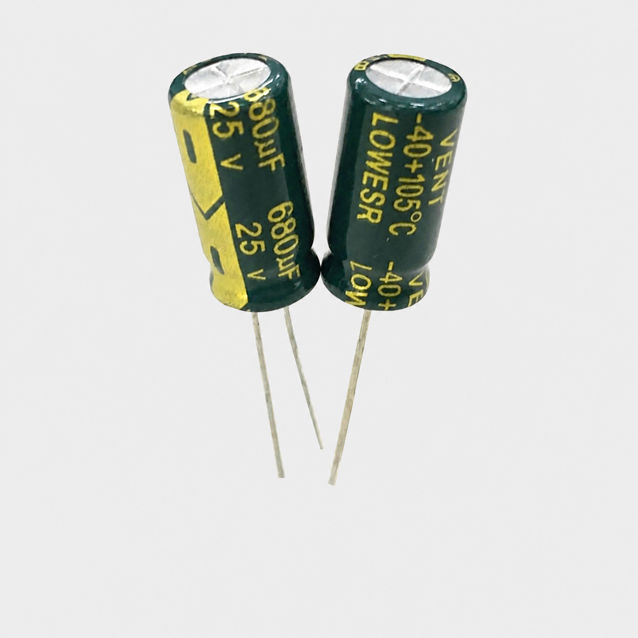 Condensateur électrolytique 680µF 25V – Low ESR, 8×16mm