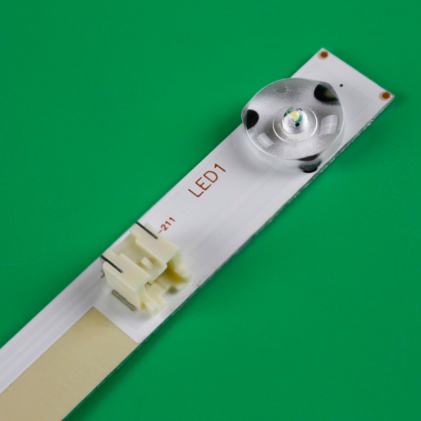 KIT BANDES LED POUR TV TOSHIBA SVT550AA0 LC550DUKSGK2