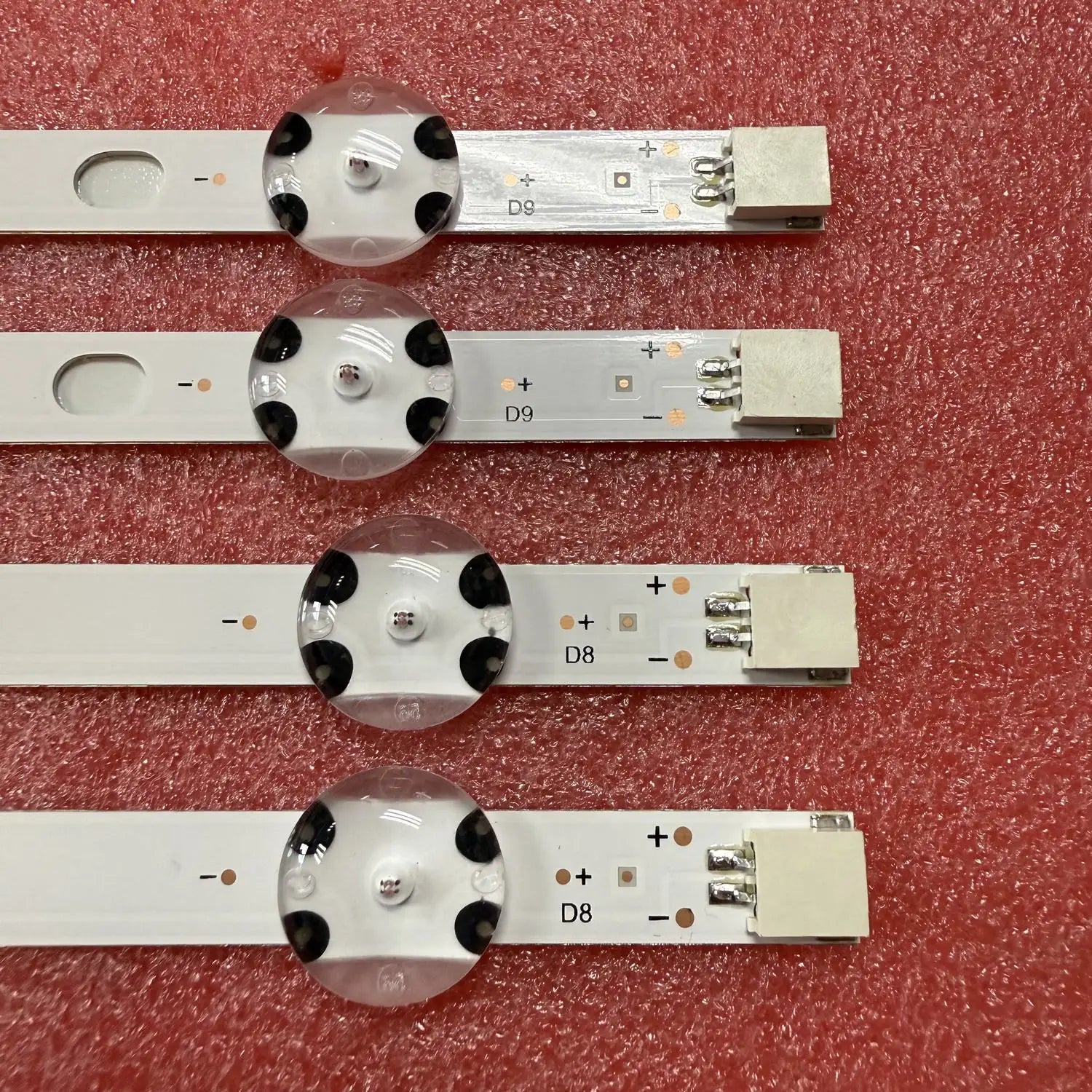 Détail des connecteurs et lentilles des barres LED Edenwood 43 pouces