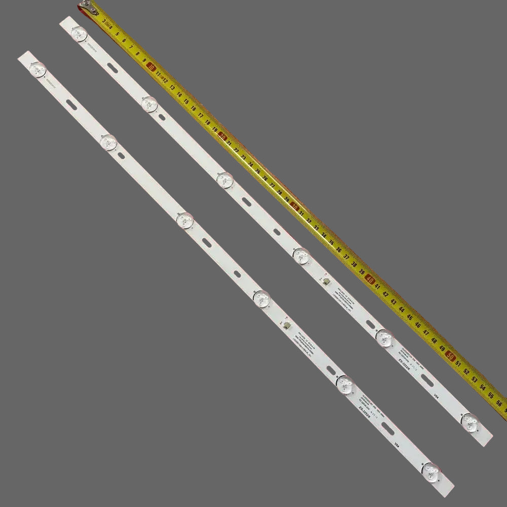 Les deux barres LED de 576 mm mesurées au mètre ruban, kit pour TV 32 pouces