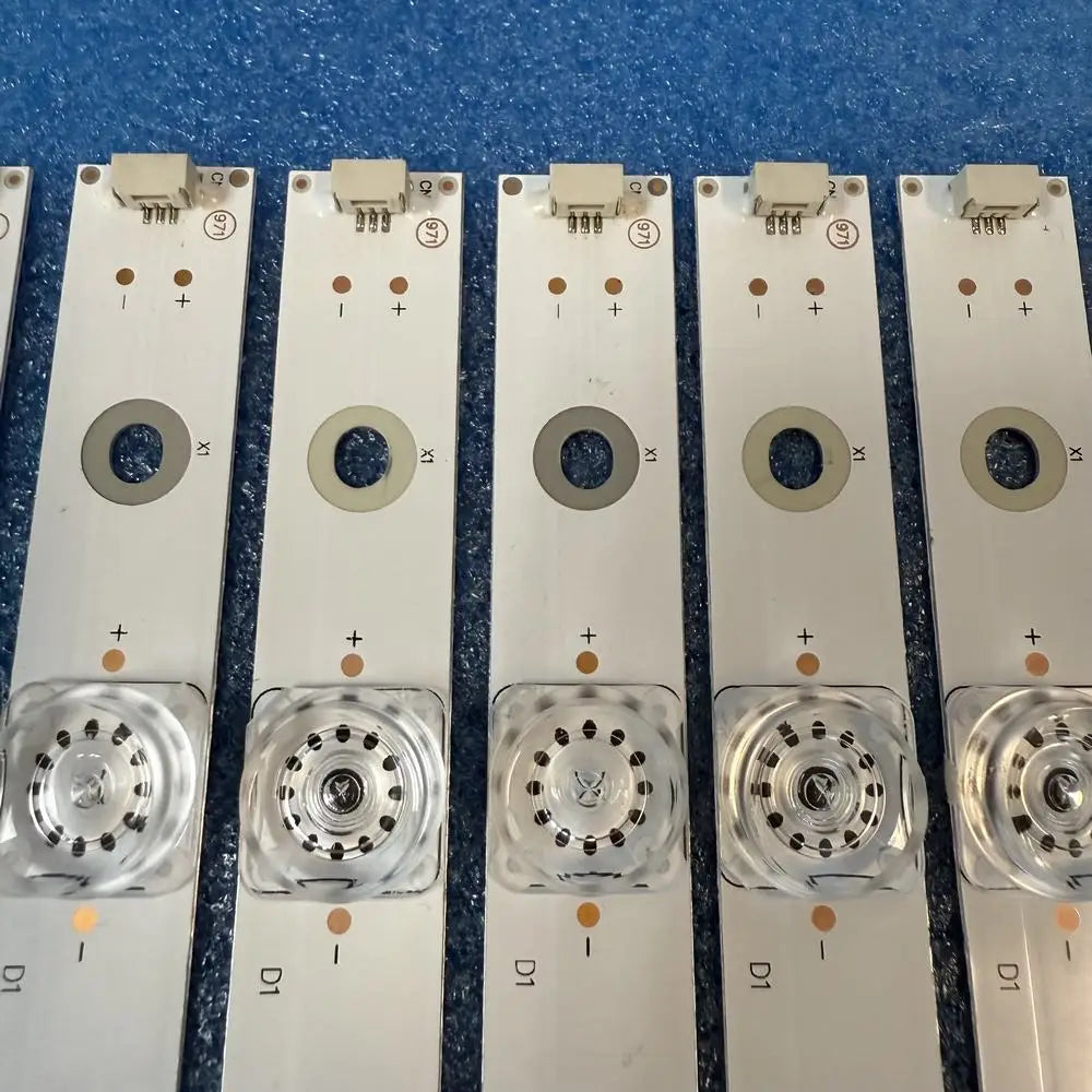 Détail connecteur barres LED TCL 49 pouces 49U7750VE 4C-LB490T-YHC 3V