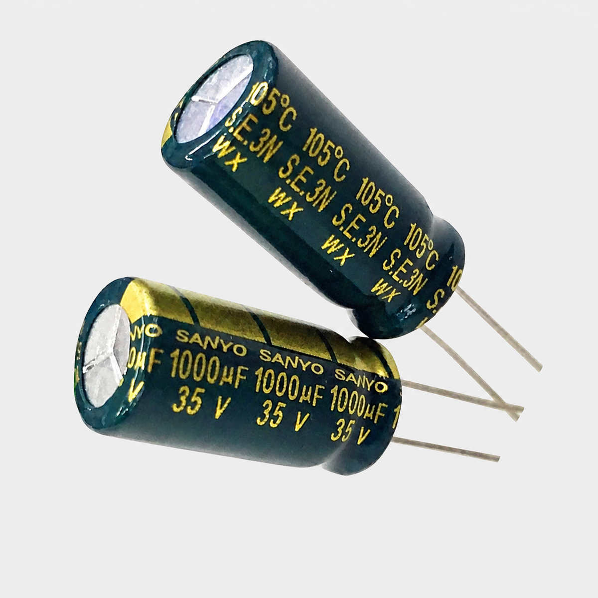 Condensateur électrolytique 1000µF 35V – 10×20mm