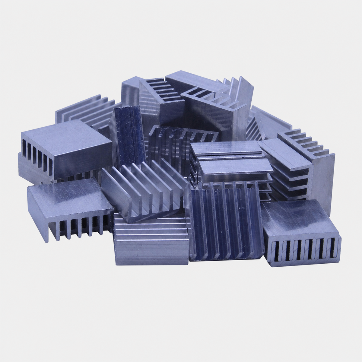 Dissipateurs thermiques aluminium 14×14×6mm – lot de 10 pièces
