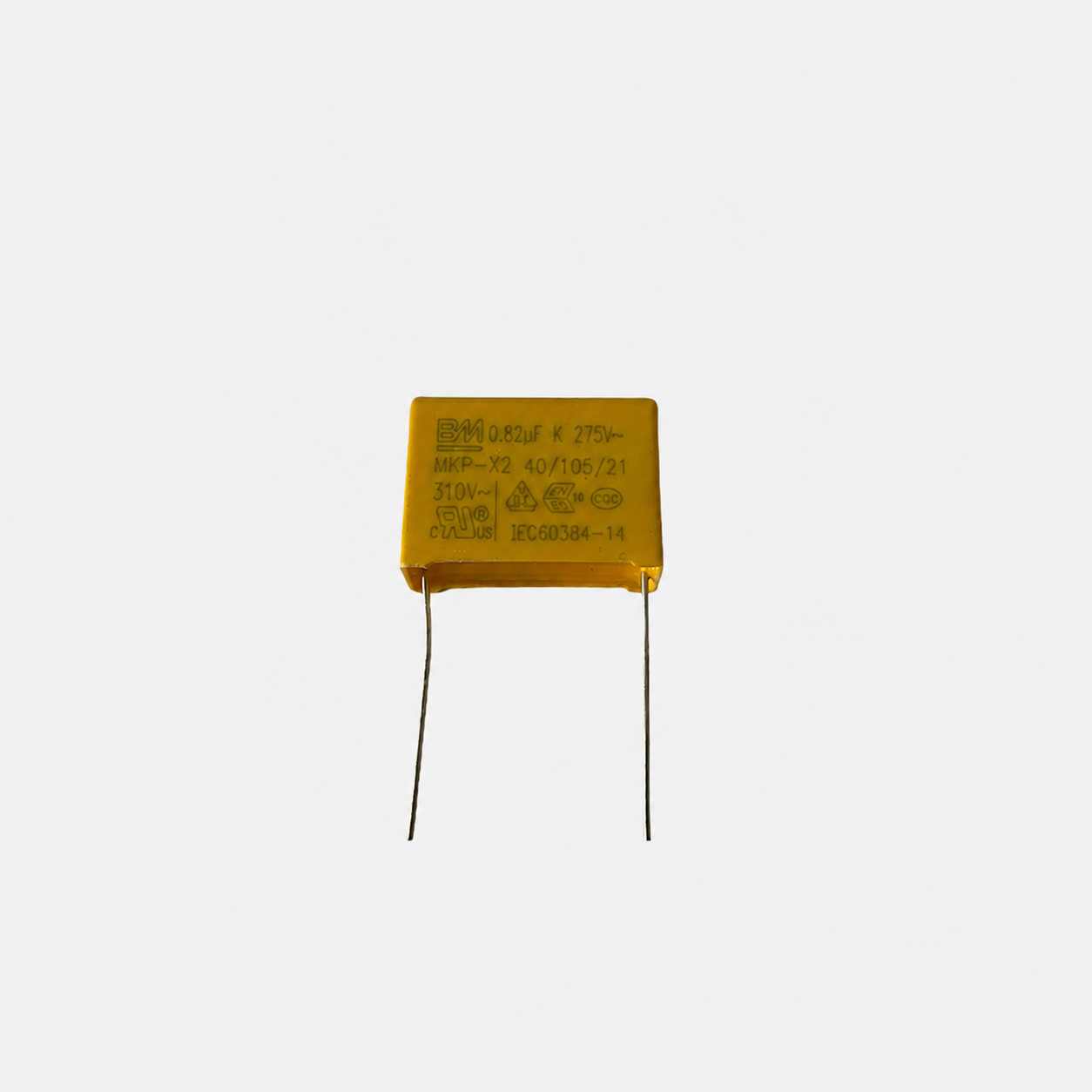 Condensateur MKP 275VAC 0.82µF polypropylène – radial, pas 22mm