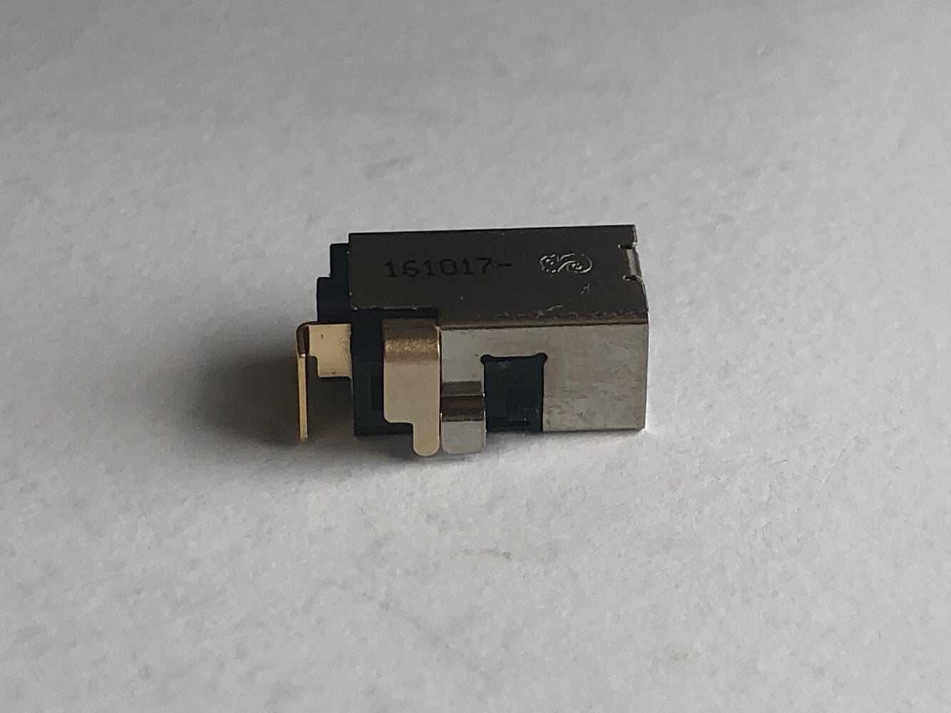 100S-14IBR 100-14IBY 110S-11IBR CONNECTEUR 